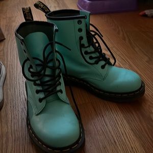 Dr martens.